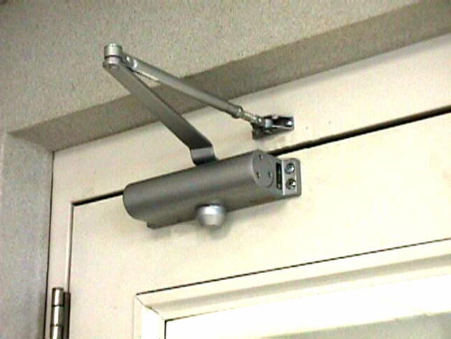 DoorCloser1.jpg
