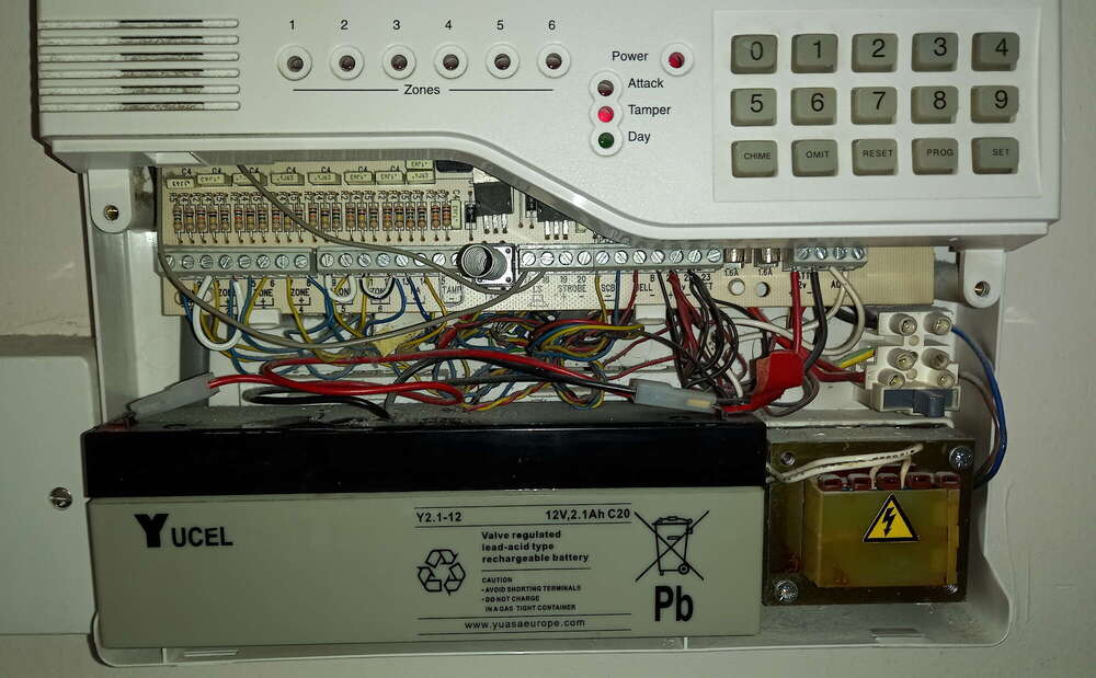 Alarm Box innards.jpg